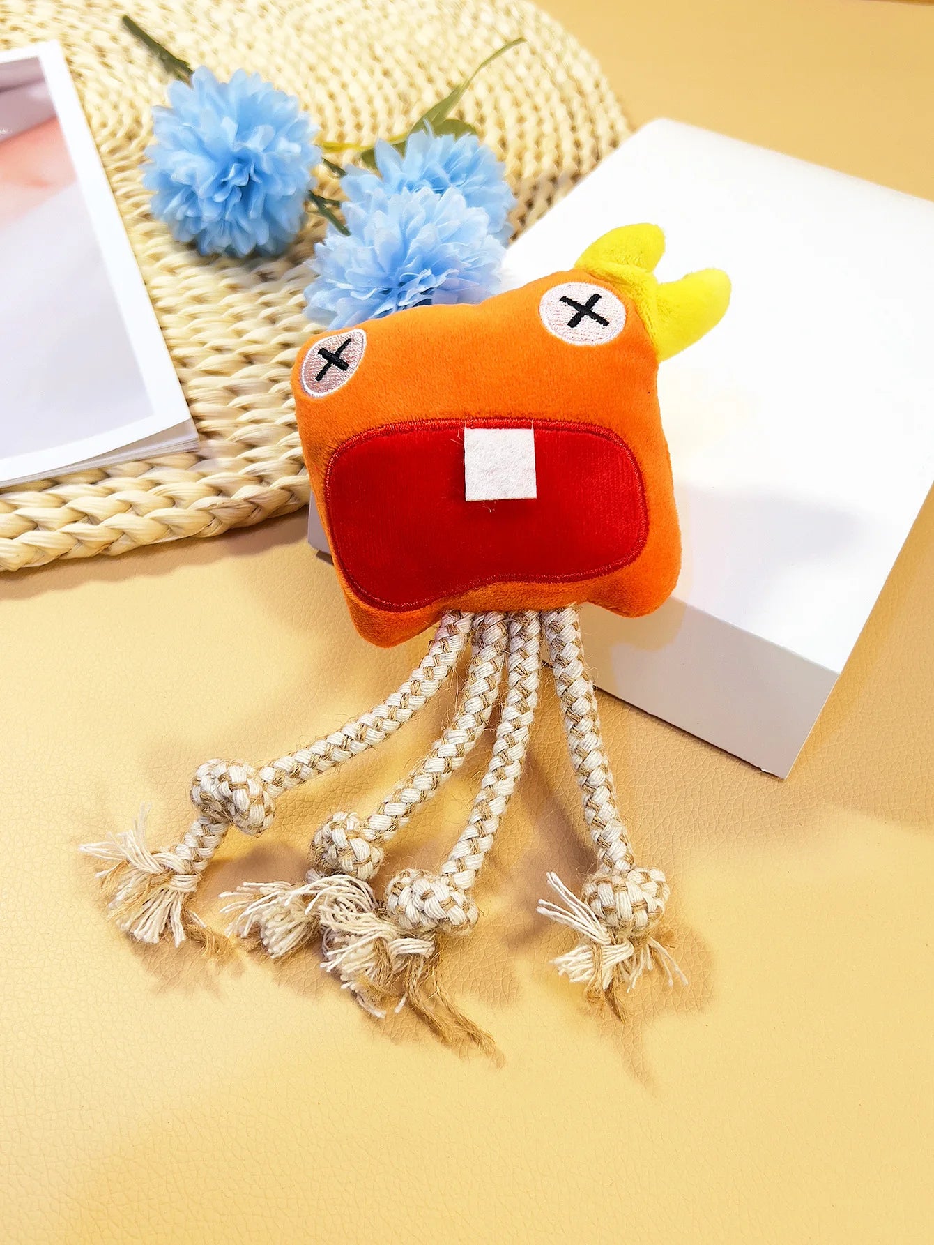 Cat and dog universal cotton rope toy pet grinding teeth gnawing sea monster toy pet play self-hi decompression